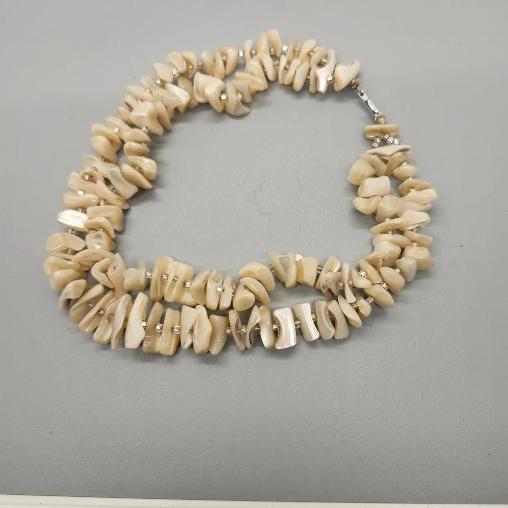 Heavy Flapper Off White Natural Chip Stone Necklace Strand Choker